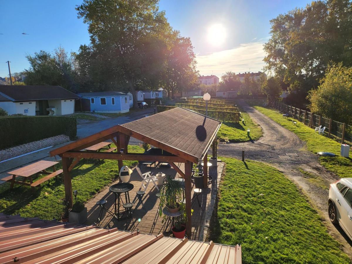 Camping Le Brochet Перонн Экстерьер фото